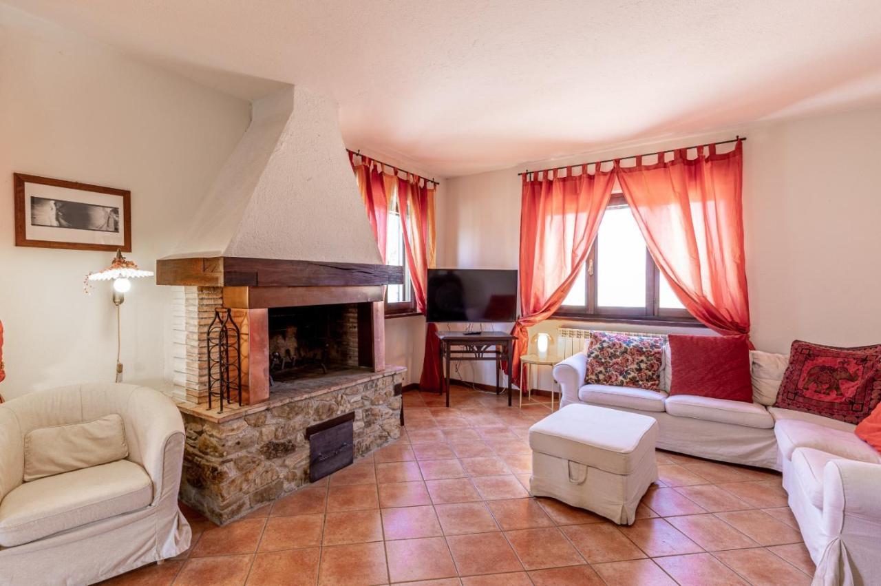 Casa Vacanze Colonnata 古比奥 外观 照片