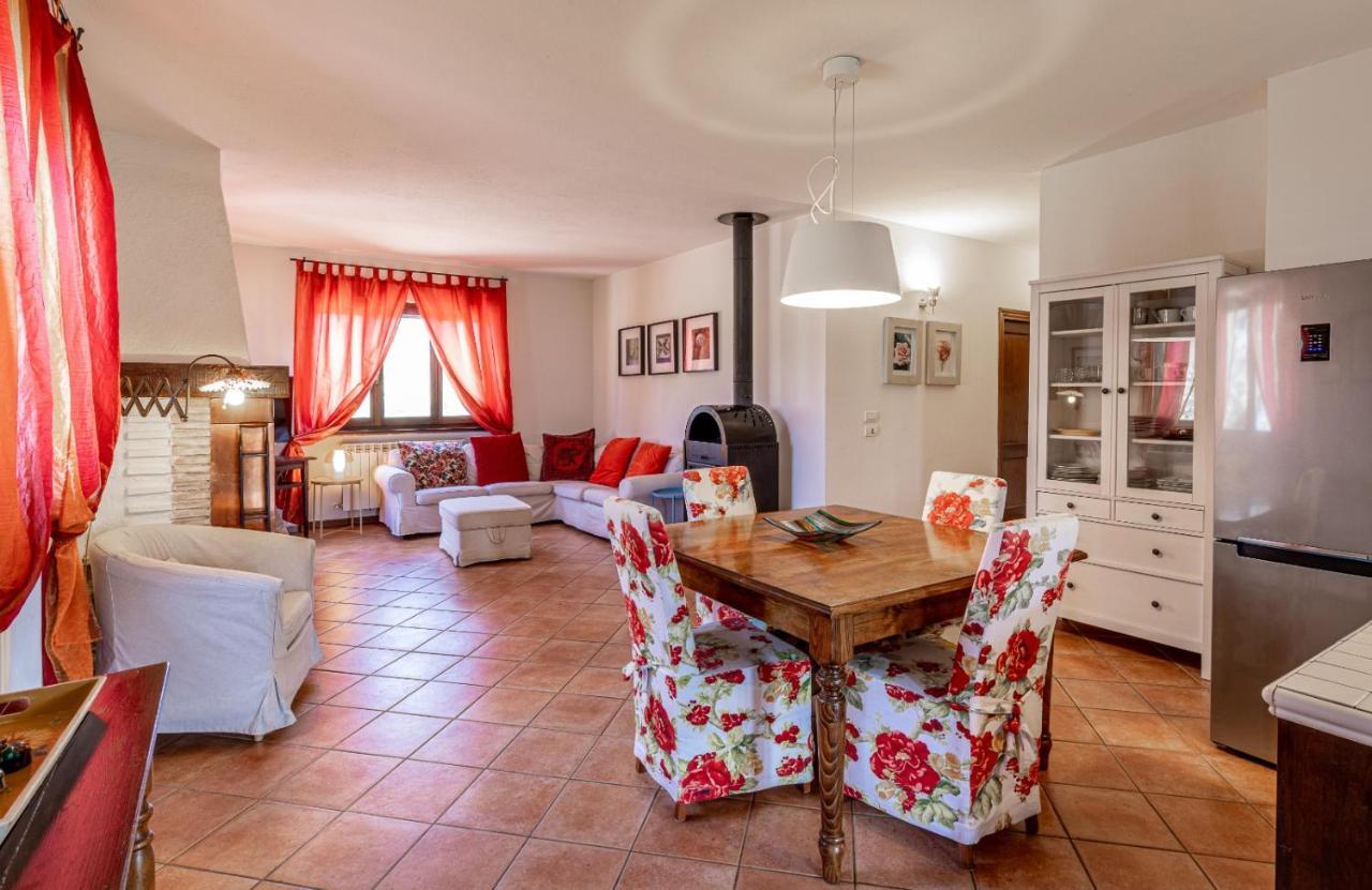 Casa Vacanze Colonnata 古比奥 外观 照片